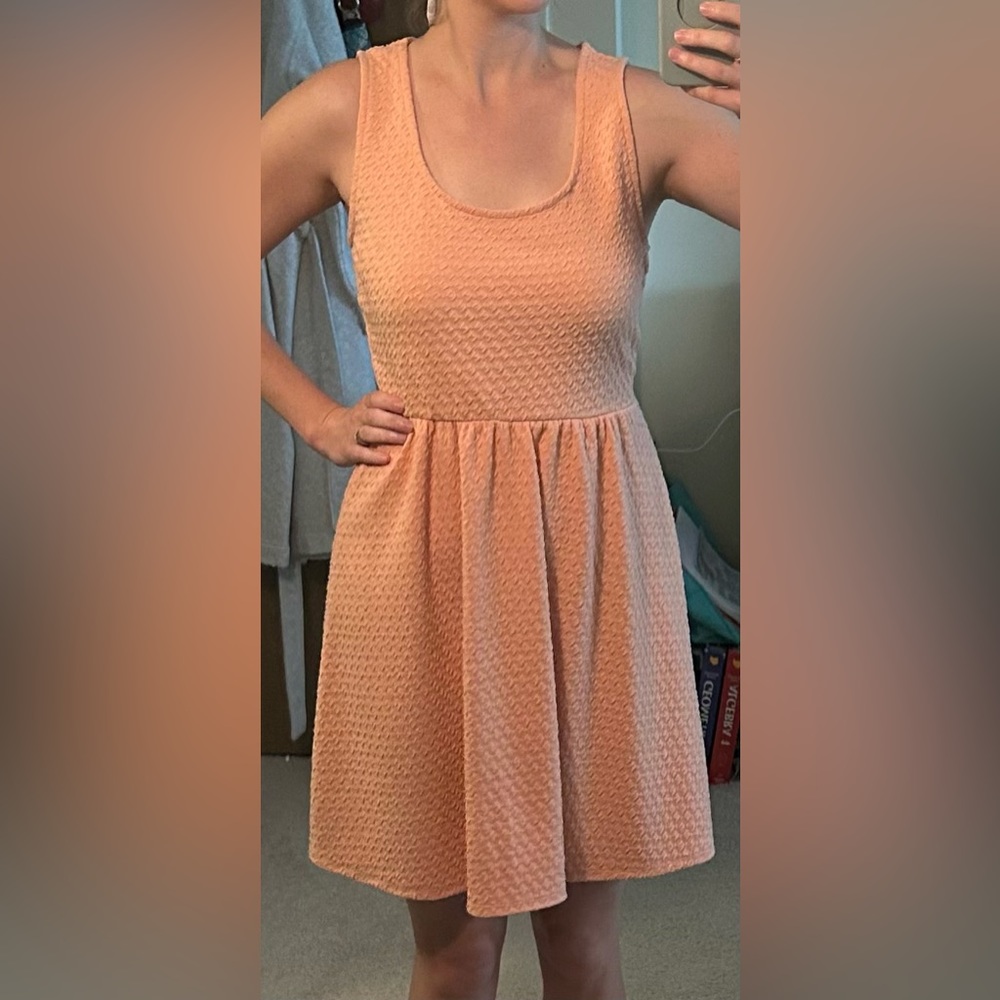 Xhilaration salmon, quilted pattern dress. Size M